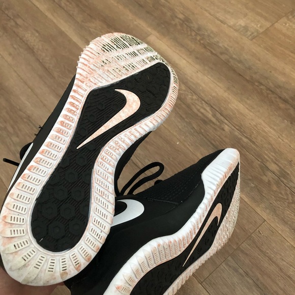 Nike volleyball shoes - Picture 4 of 6